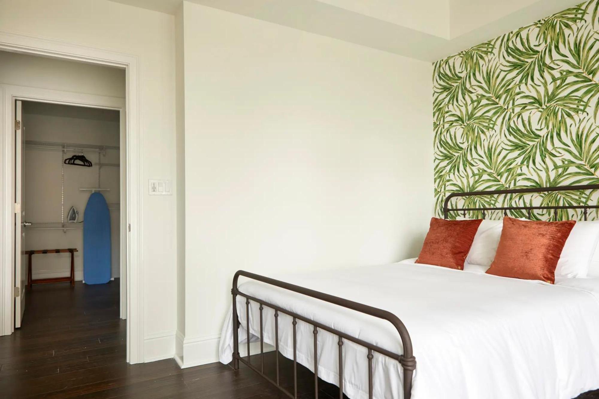 Roami At St. Charles Apartment New Orleans Room photo